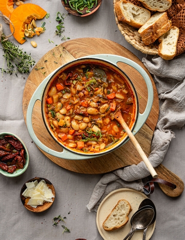 Recept: Minestrone s dýní a sušenými rajčaty